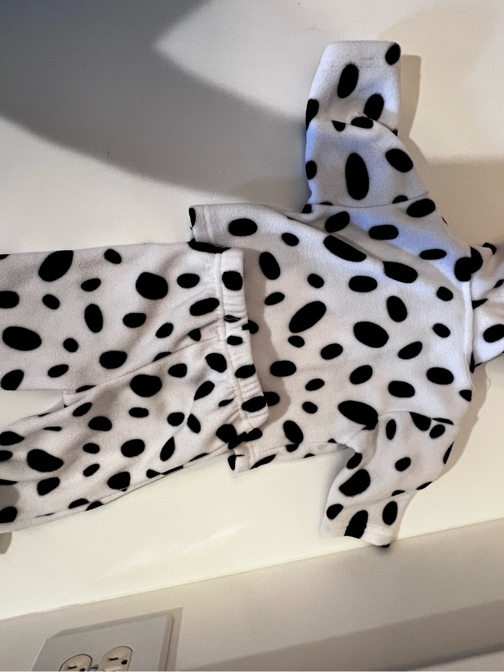 Disney 101 Dalmatian infant size 3 month unisex zipper sweatsuit - Picture 4 of 9